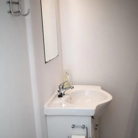 Engholmbb Bed & Breakfast 3*